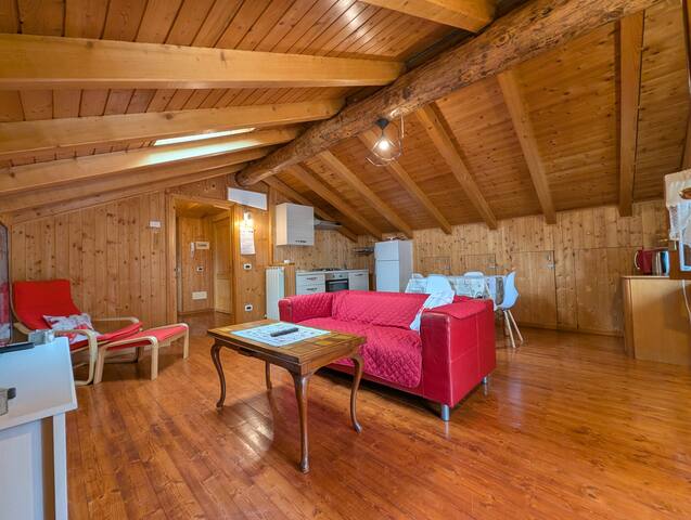 Loft La Cà,2 bedroom apt relax,skiresort,trekking gallery image 2