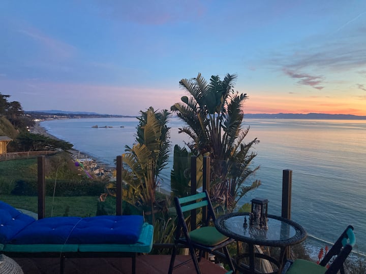 Panoramic Ocean View Studio, 100 Cliff - Capitola, CA