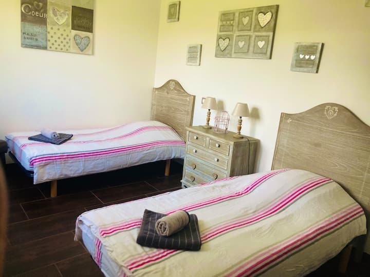 غرفة النوم 2