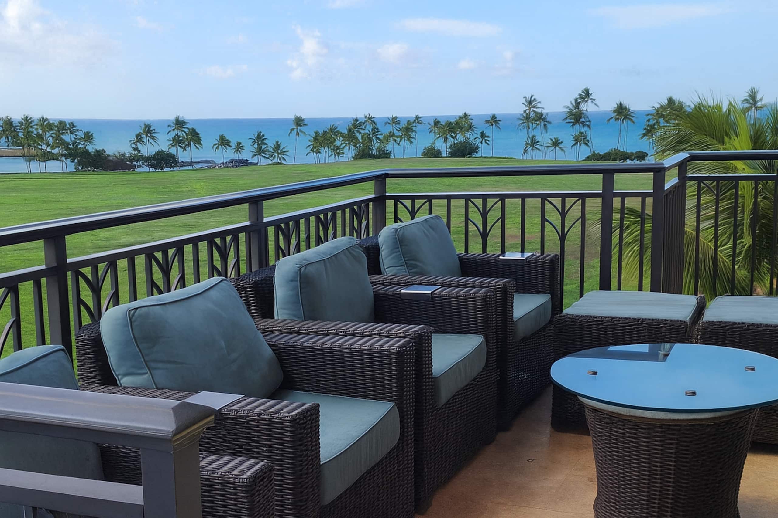 Condo in Kapolei · ★4.93 · 2 bedrooms · 4 beds · 2 private baths - Image 1