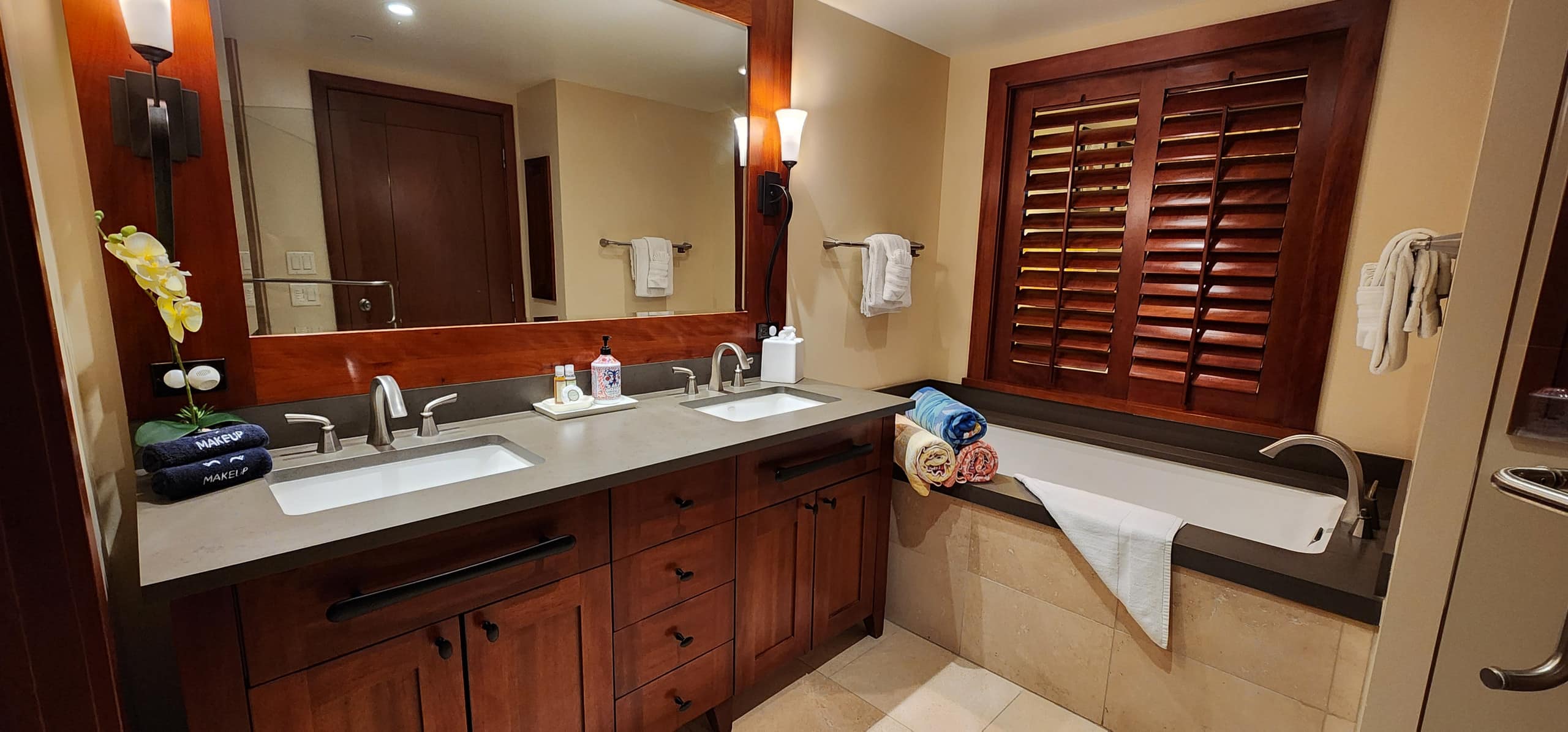 Condo in Kapolei · ★4.93 · 2 bedrooms · 4 beds · 2 private baths - Image 14