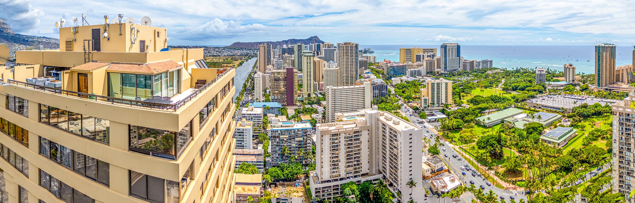 Condo in Honolulu · ★4.56 · 3 bedrooms · 3 beds · 2.5 private baths - Image 54