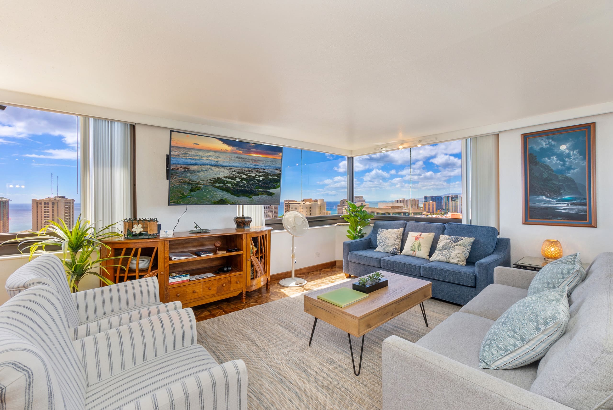 Condo in Honolulu · ★4.56 · 3 bedrooms · 3 beds · 2.5 private baths - Image 1