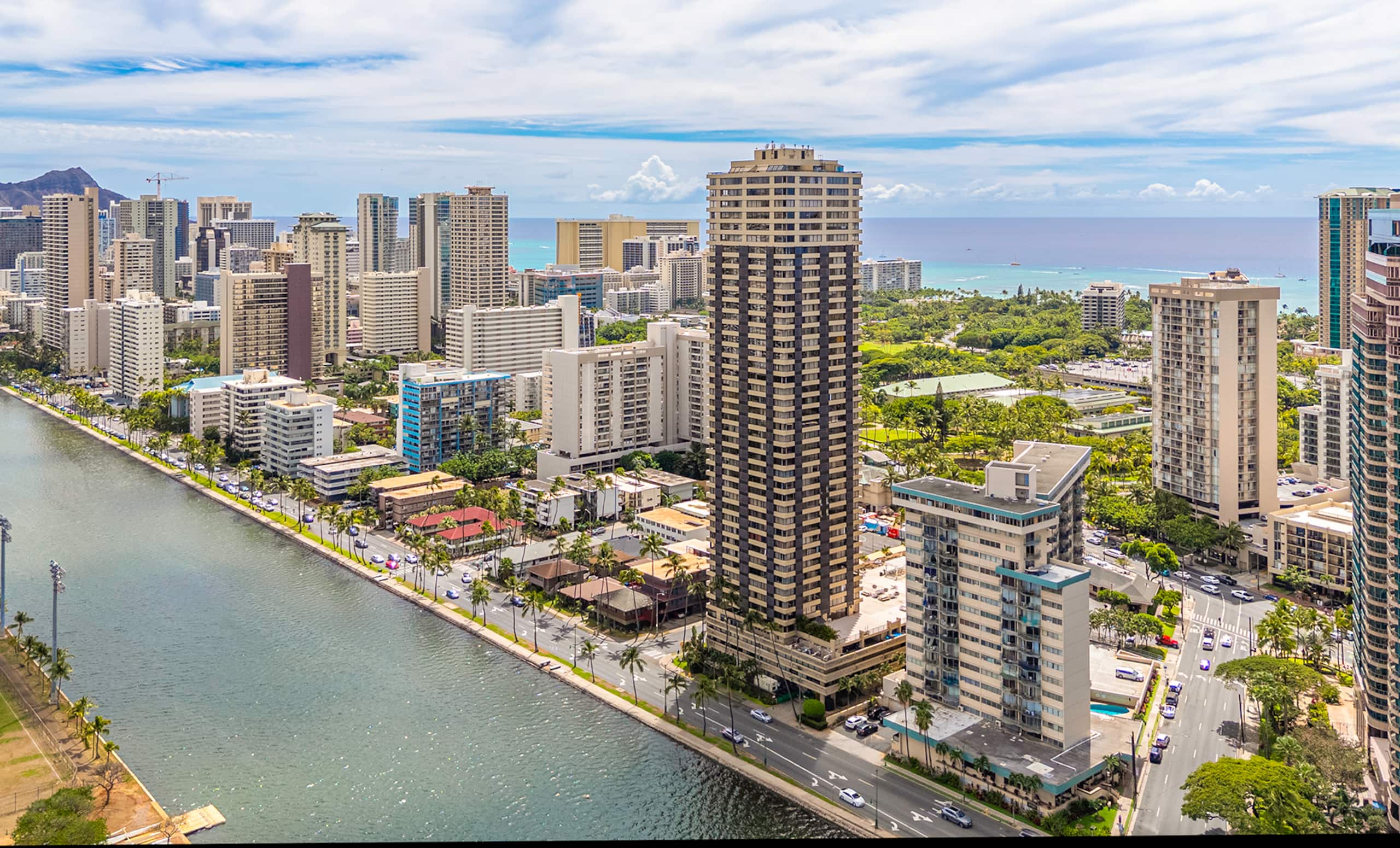 Condo in Honolulu · ★4.56 · 3 bedrooms · 3 beds · 2.5 private baths - Image 53