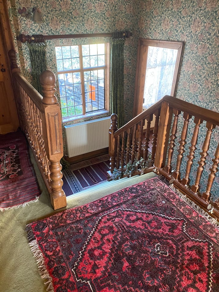 Private, Two Bed Accommodation In Medieval House - Essex