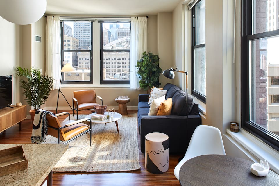 Stylish Corner 2 Bedroom in the Heart of Chicago | — photo 1