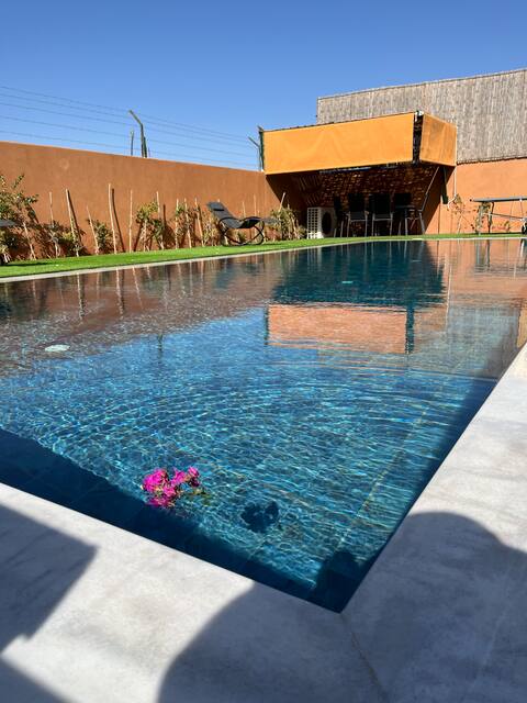 heated pool offered 0 opposite 5min from the mac do