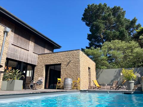 Architect villa with pool and jacuzzi