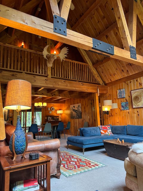 Spruced Moose Lodge & Treehouse w/ New Hot Tub!