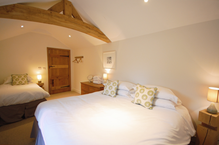 საძინებელი 1