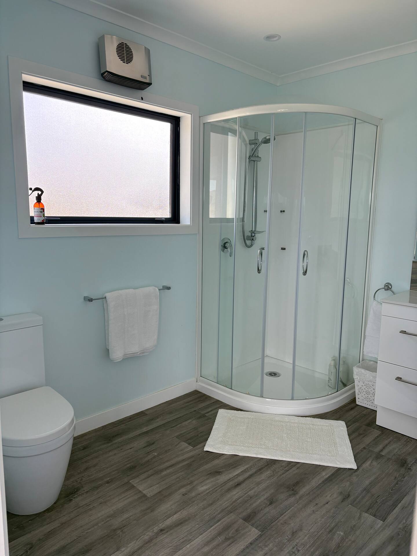 Bluff View -Self Contain Unit 1 4