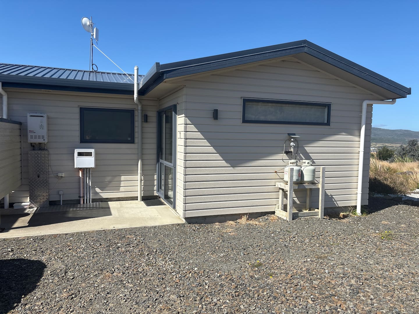 Bluff View -Self Contain Unit 1 5