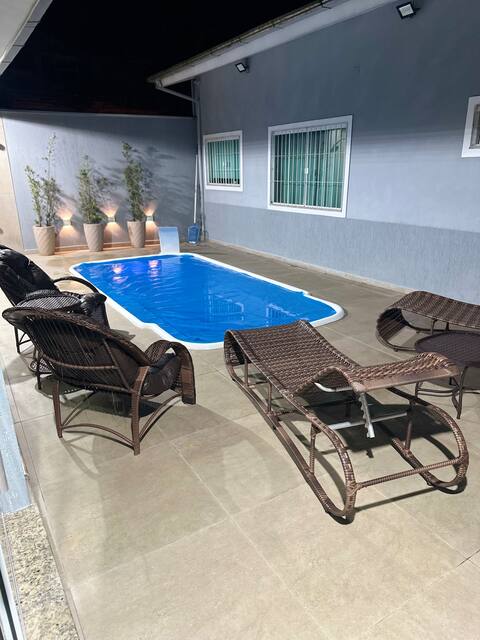 House with Heated Pool next to Beto Carrero