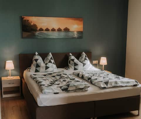 Ocean Room (Mama Roserl)