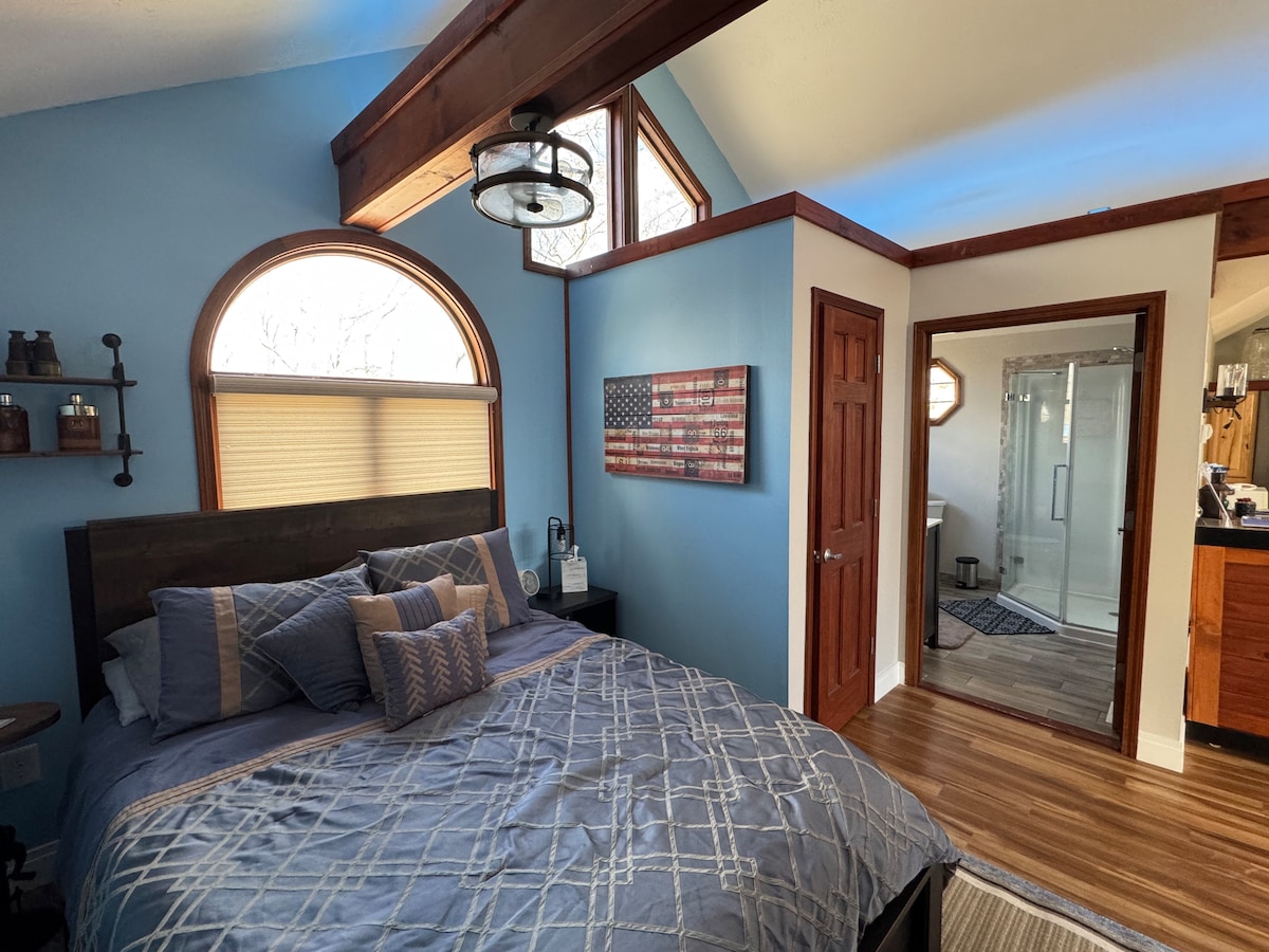 Captain Bill's Guest House/seasonal swimming pool