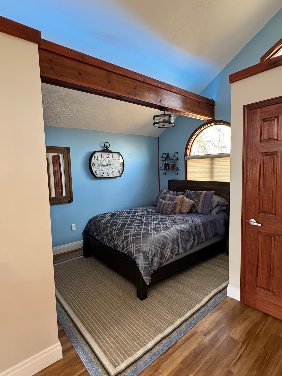 Captain Bill's Guest House/seasonal swimming pool
