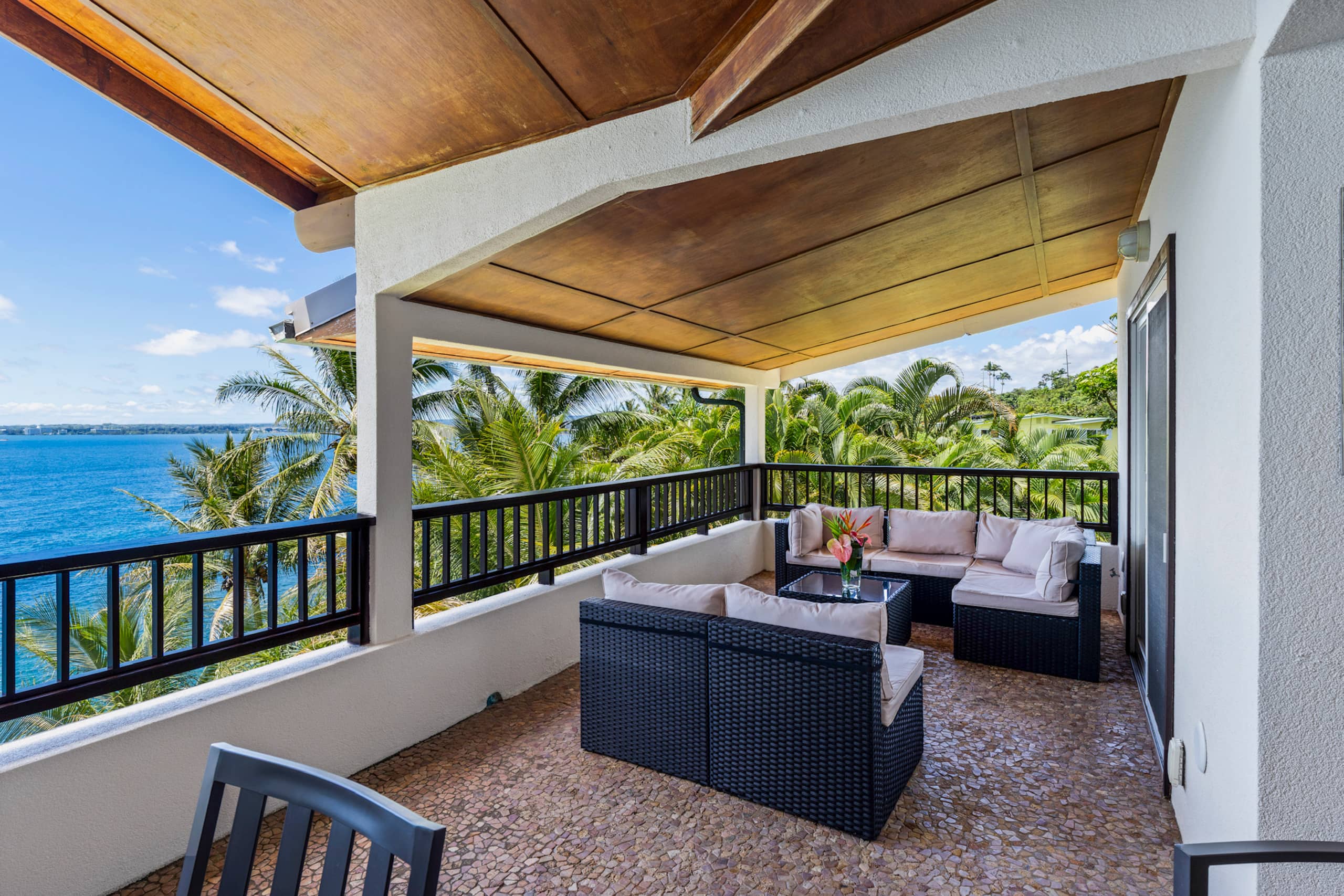 Home in Hilo · ★5.0 · 3 bedrooms · 4 beds · 2 baths - Image 16