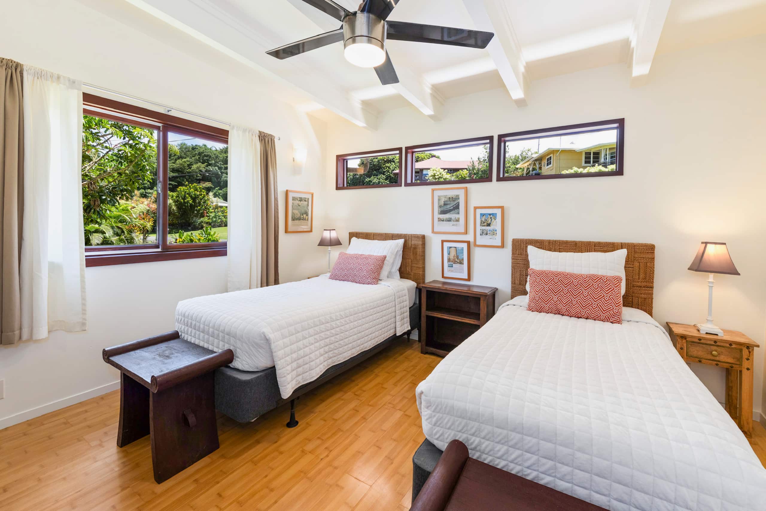 Home in Hilo · ★5.0 · 3 bedrooms · 4 beds · 2 baths - Image 12