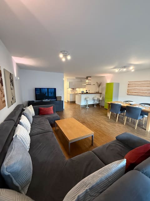 Top Airbnb: Central Luxury Apt for 4 near Rosenheimerplatz in Haidhausen Süd