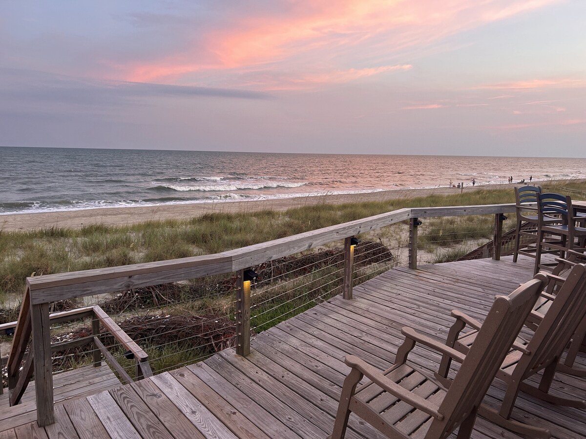 1960's Ocean Front Cottage - Cottages for Rent in Oak Island