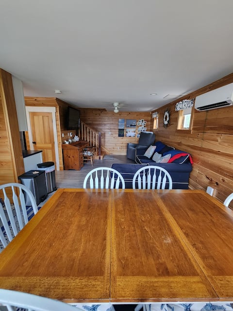 Top performing Airbnb: Hills Beach UNE 3-4 brs oceanview 50 steps 2 beach in Biddeford