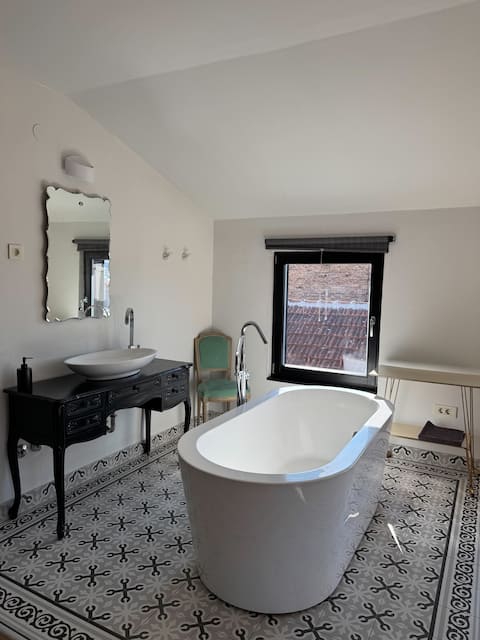 Secret Rooms Sarajevo | Spacious House with Garden