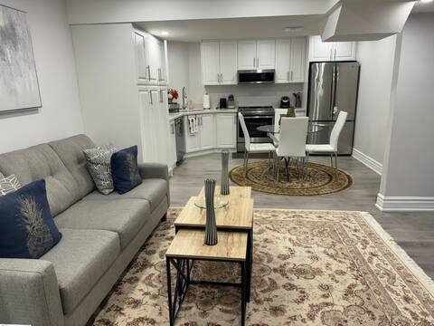 Tastefully decorated and modernly design studio!