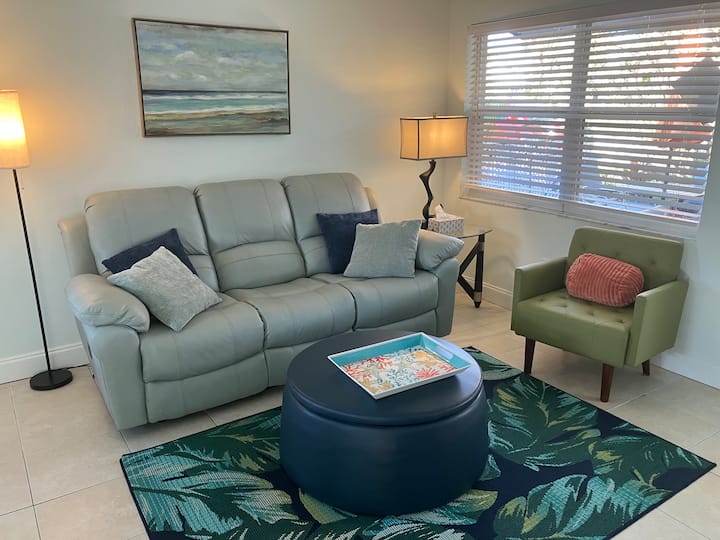 Over 190 5 Starreviews! Indianrocks, Walk To Beach - Indian Rocks Beach, FL