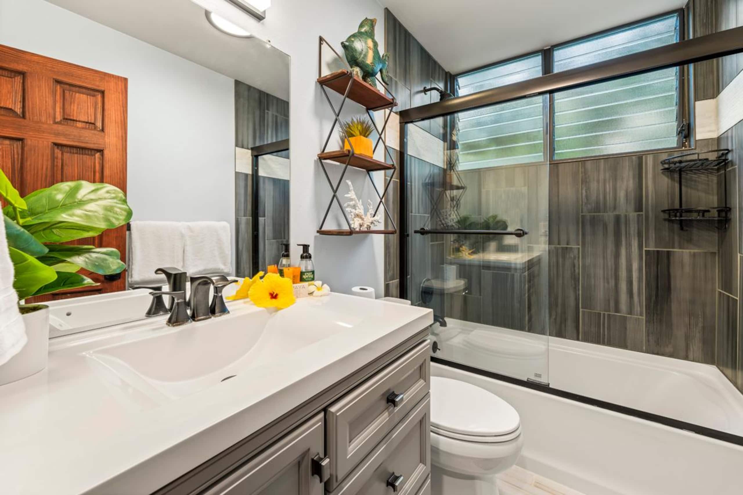 Condo in Kailua-Kona · ★5.0 · 2 bedrooms · 2 beds · 2 baths - Image 20