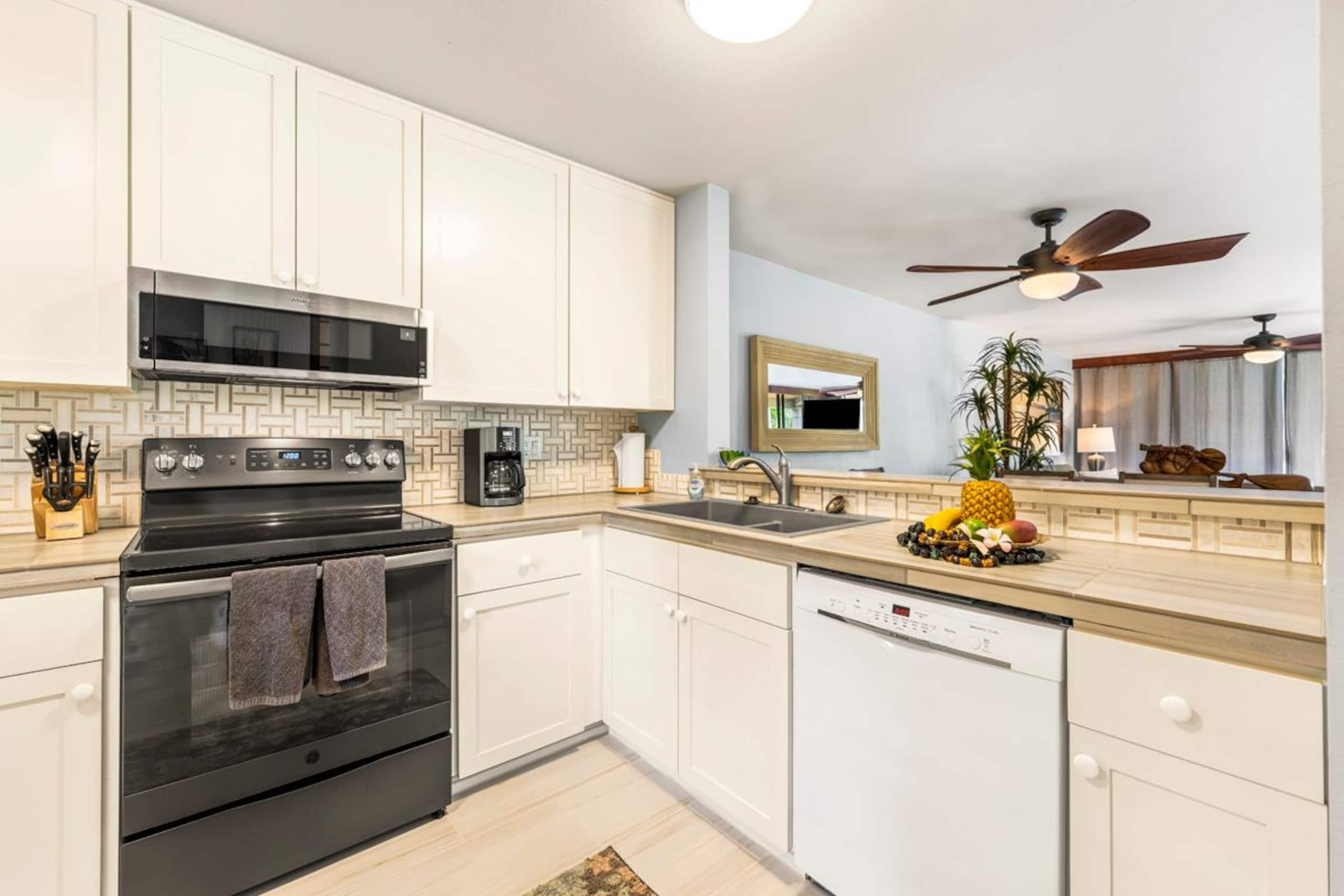 Condo in Kailua-Kona · ★5.0 · 2 bedrooms · 2 beds · 2 baths - Image 11