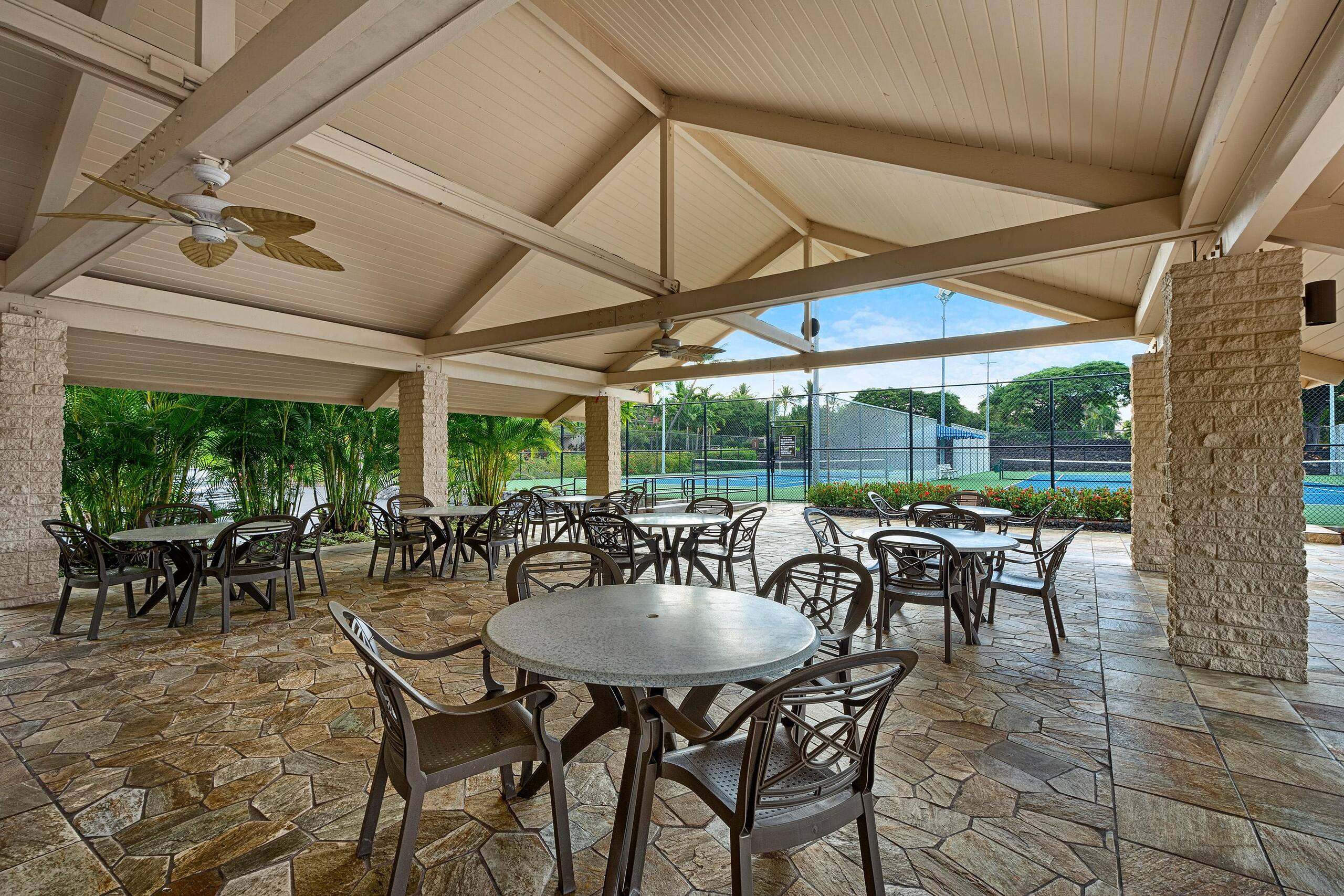 Condo in Kailua-Kona · ★5.0 · 2 bedrooms · 2 beds · 2 baths - Image 23
