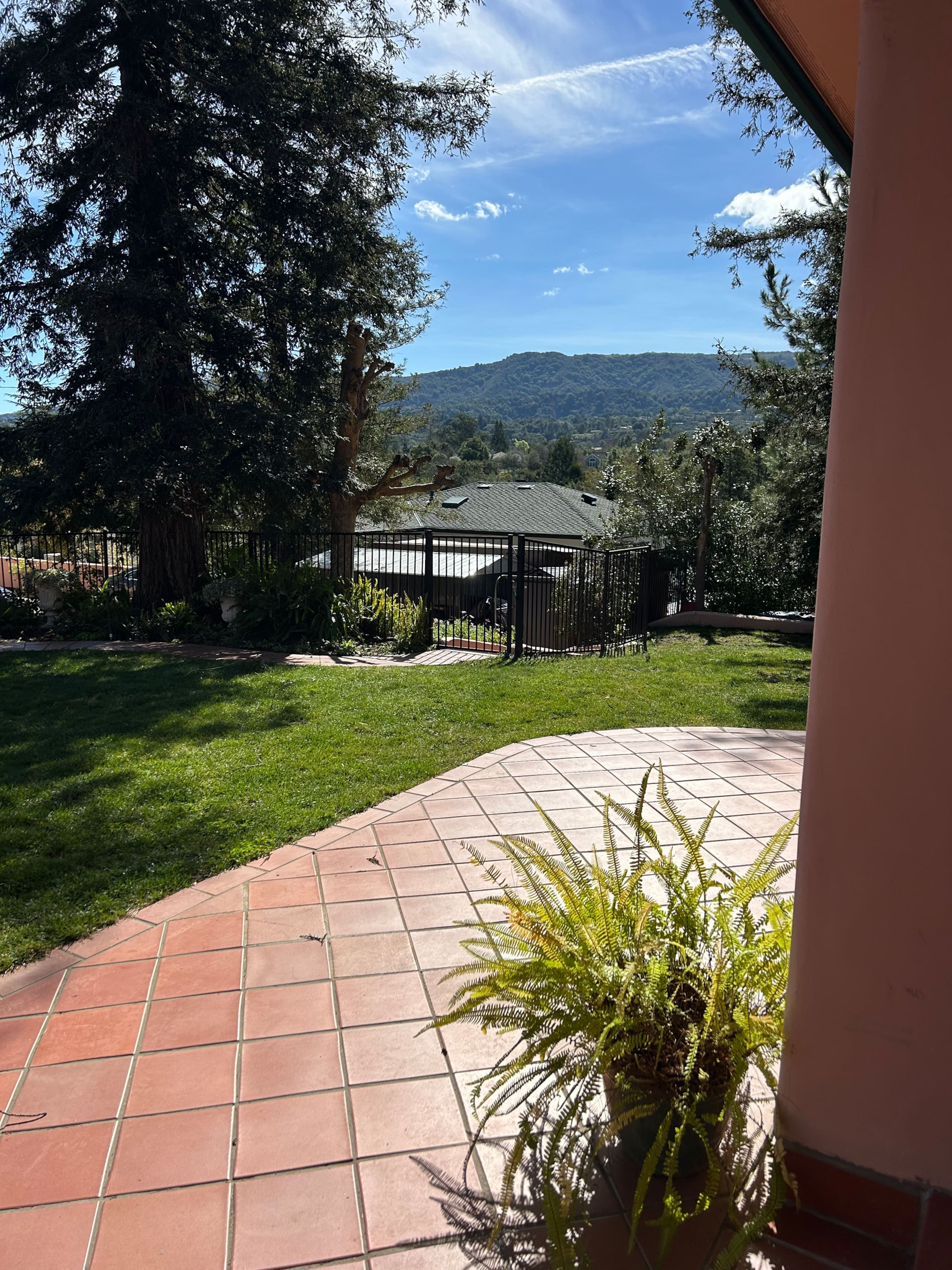 Cozy Guesthouse with Pool & Redwood Views - Photo 27