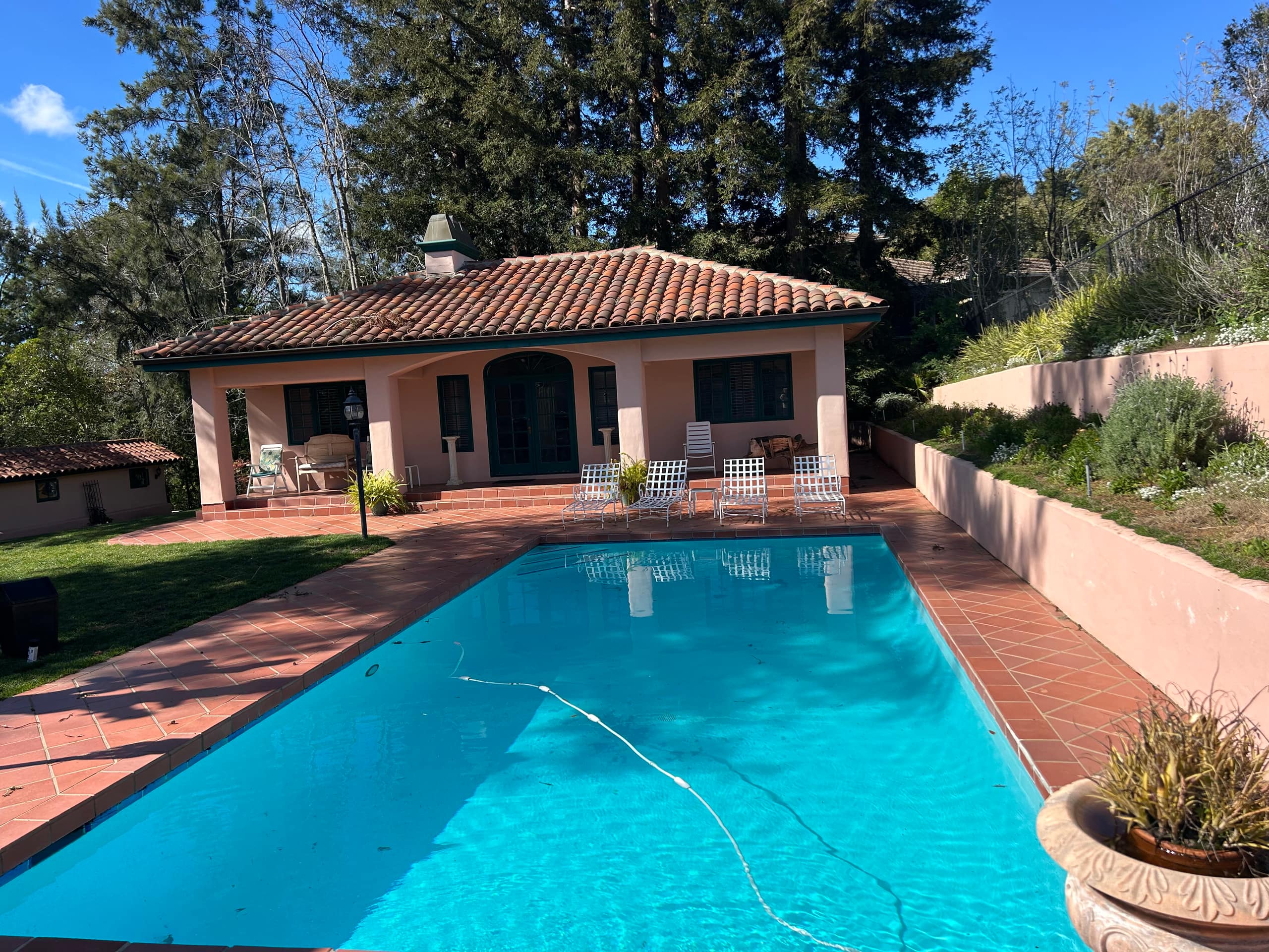Cozy Guesthouse with Pool & Redwood Views - Photo 30