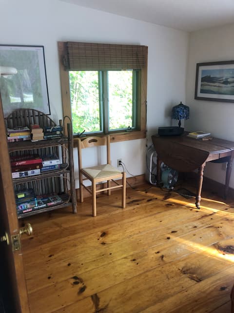 Top performing Airbnb: Pond Cottage in Bennington