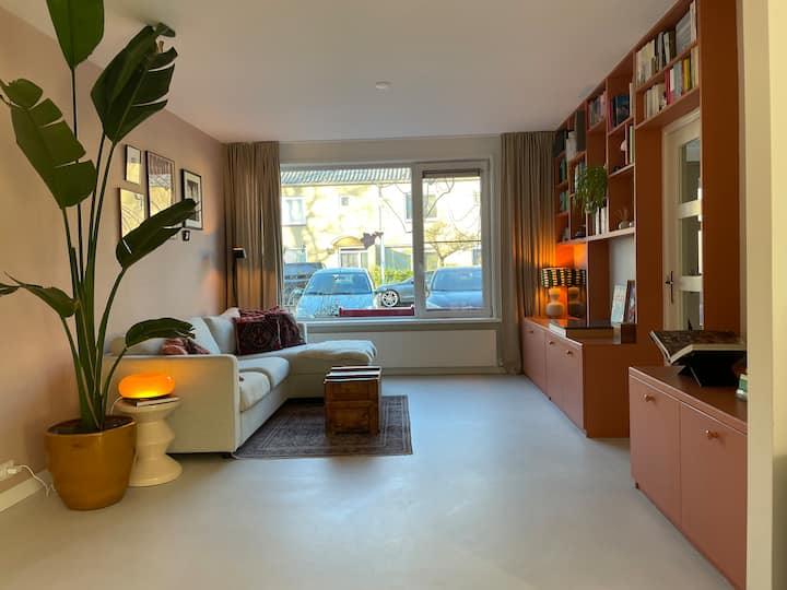 Poppy & Peaceful Family House With Minimalist Feel - Amsterdam