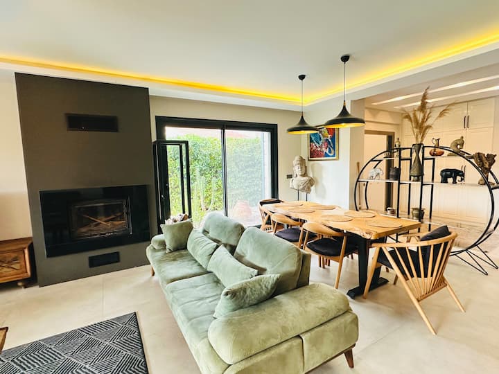 Bağyolu 4 Oda,özel Havuzlu,lux Taşvilla* 12 Kişi* - Seferihisar