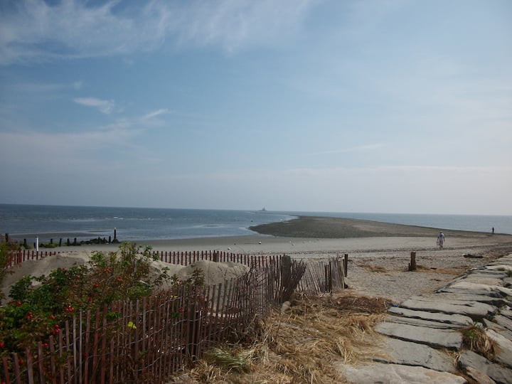 The Divine At Fairfield Beach - Fairfield, CT