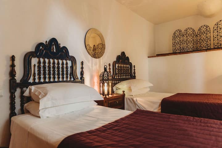 Twin Bedroom Lillias Pastia at Molino del Carmen