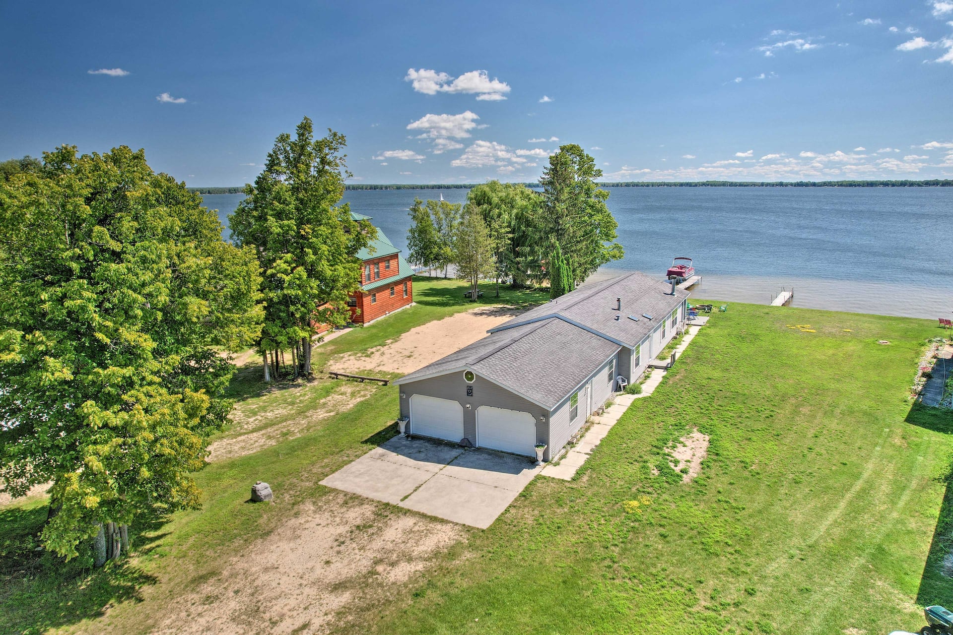 Waterfront Escape on Houghton Lake: Fish & Hike! — photo 3