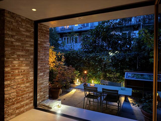 Beautiful city loft with garden gallery image 3