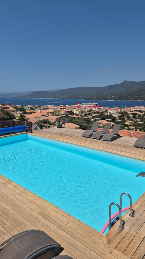 Villa Fontana, Sea View