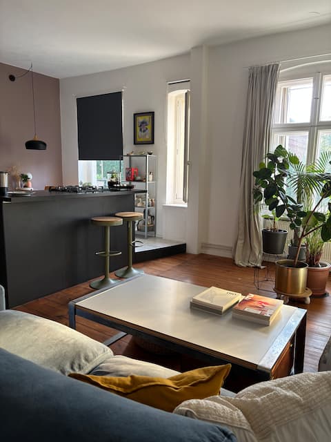 Successful Airbnb property: Bright apartment in central Berlin in Prenzlauer Berg