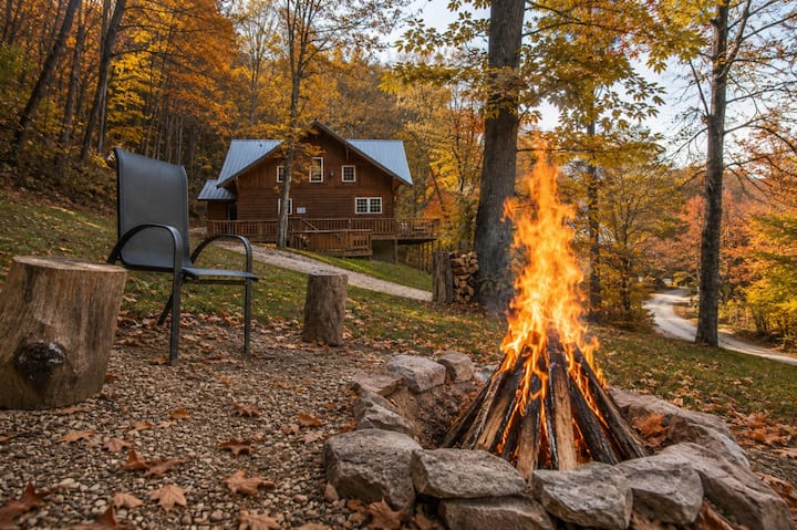 Manestay- Pet Friendly, Hot Tub, Firepit, 10 Mins From Natural Bridge - Slade, KY