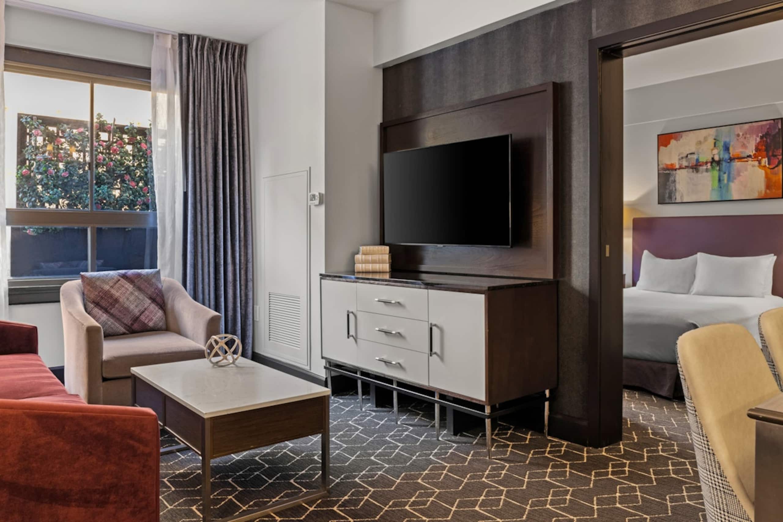 Condo in San Francisco · ★4.91 · 2 bedrooms · 3 beds · 2 baths - Image 17