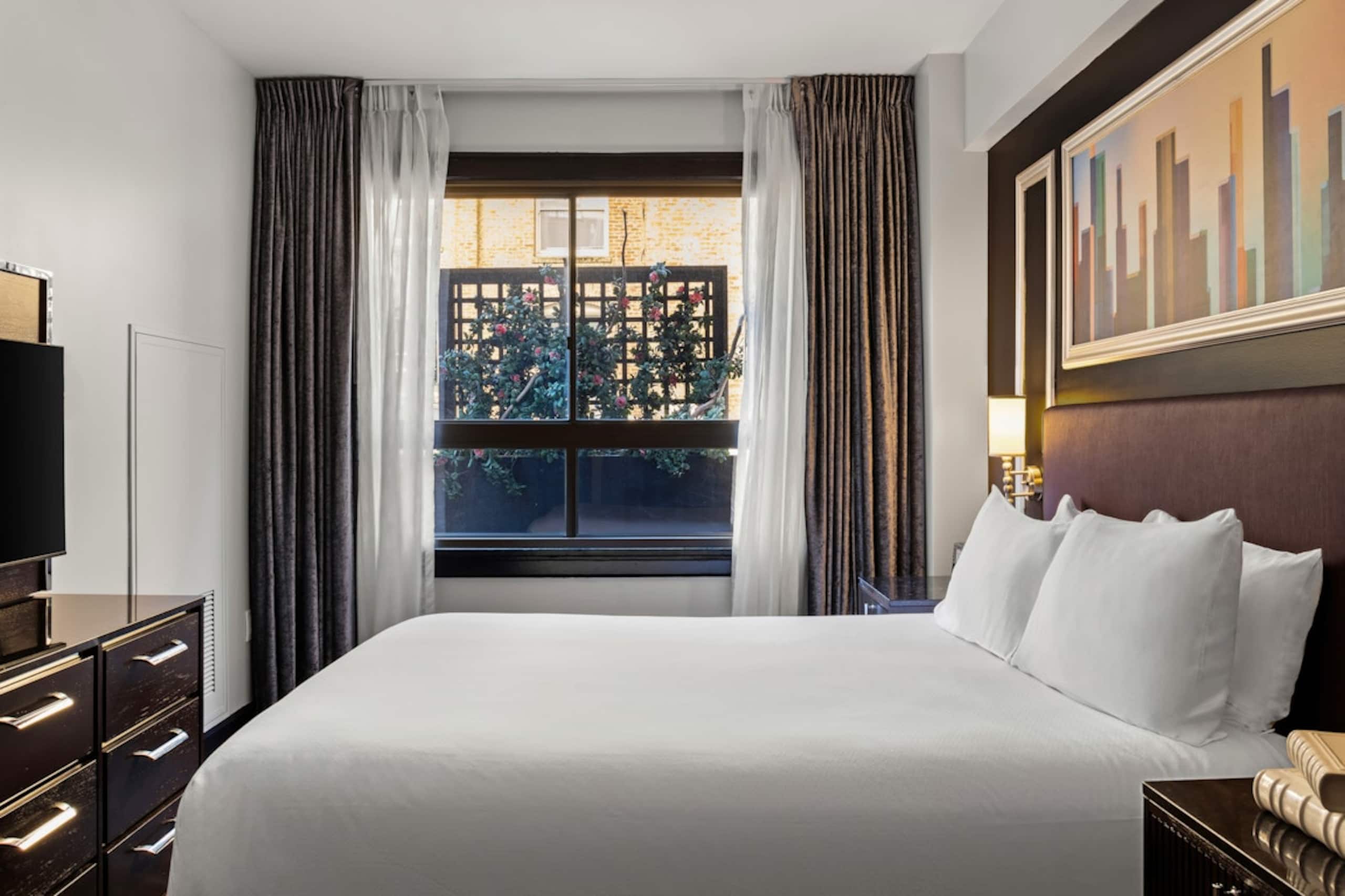 Condo in San Francisco · ★4.91 · 2 bedrooms · 3 beds · 2 baths - Image 2