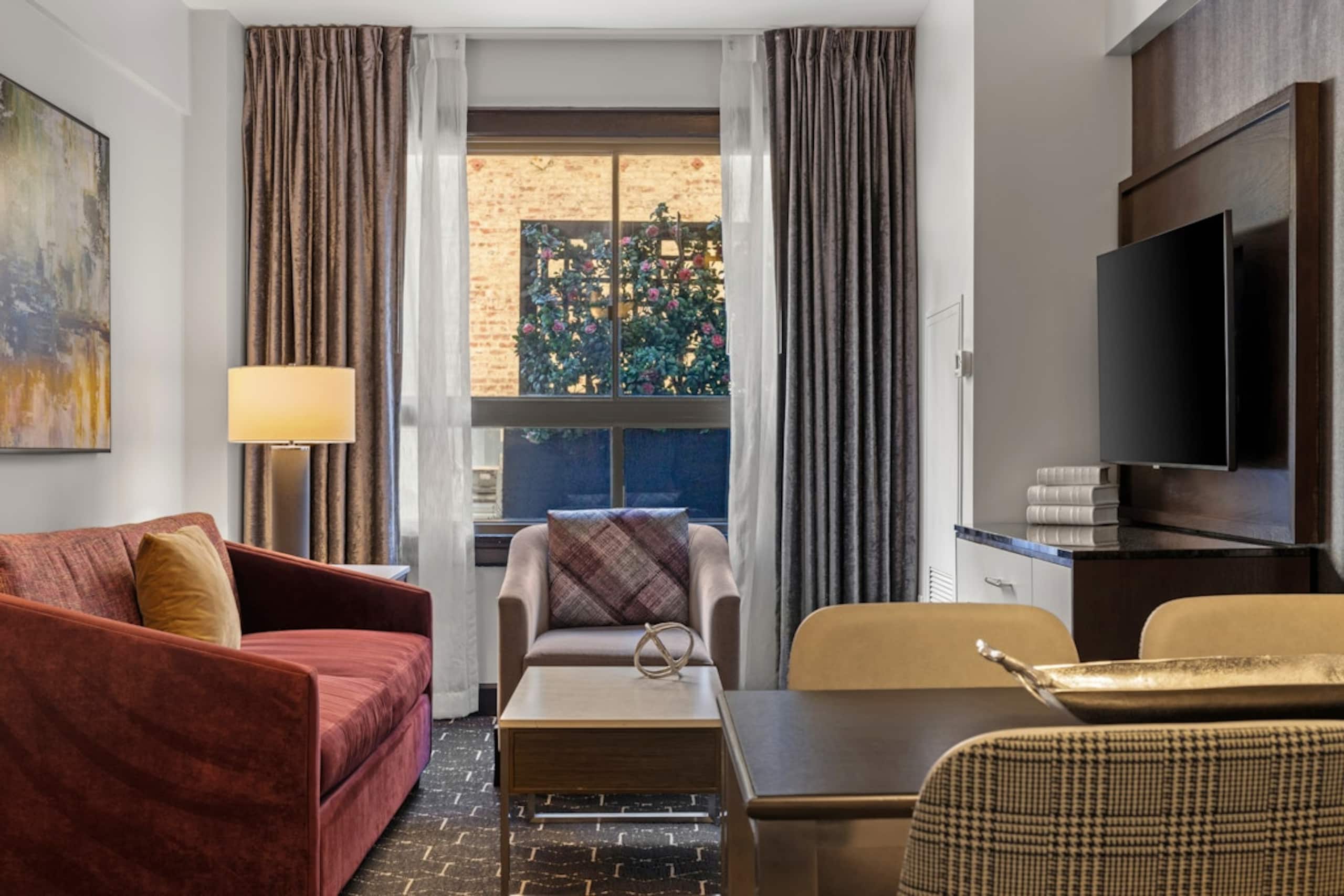 Condo in San Francisco · ★4.91 · 2 bedrooms · 3 beds · 2 baths - Image 15