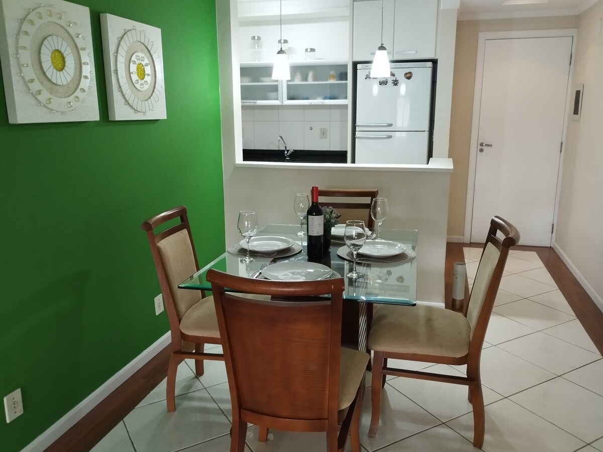 Top Airbnb: APARTMENT NEXT TO VILA GERMÂNICA IN BLUMENAU em Blumenau