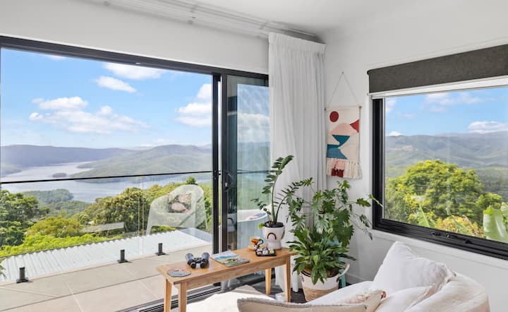 G C Hinterland Sunrise Studio Picturesque Views - Queensland