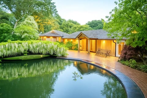 Superior One-Bedroom Holiday Home