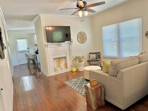 Southside Home: Trendy & Comfortable